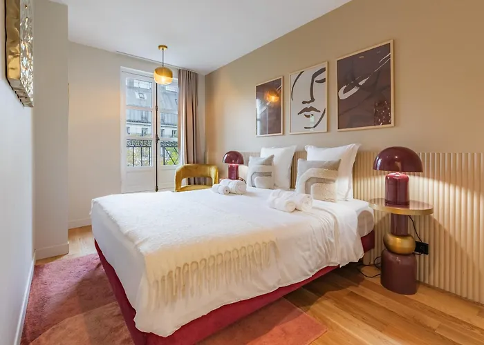 Elegant Bright And Air-conditioned 2 Bedroom In Bastille *